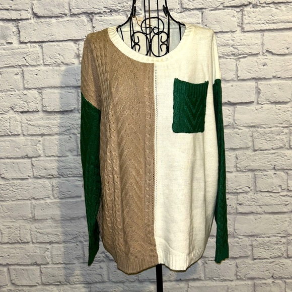 Green color block patched pocket sweater - Picture 2 of 6
